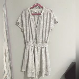 Black and white Sienna Sky dress. New without tags.